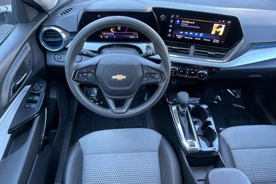 2025 Chevrolet Trax LT