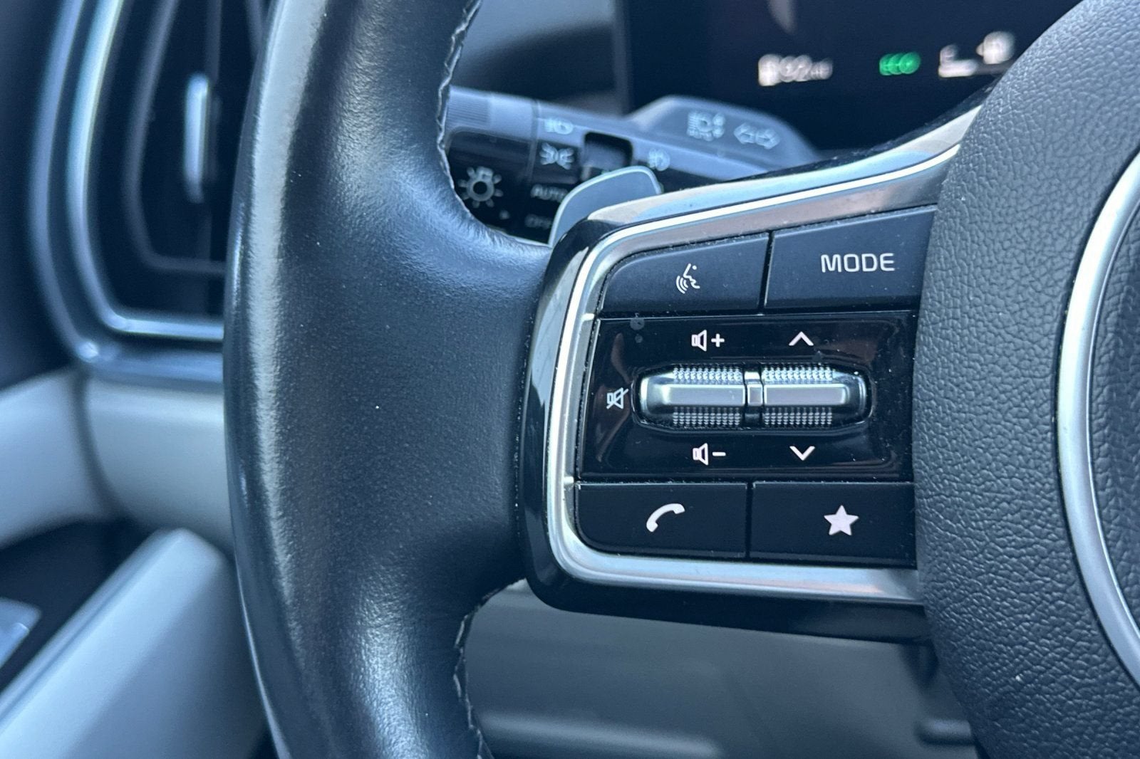 2025 Kia Sorento Plug-In Hybrid SX Prestige