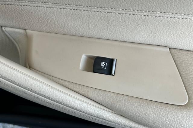 2017 BMW 530i 530i