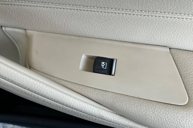 2017 BMW 530i 530i