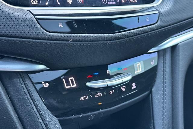2024 Cadillac XT6 Luxury