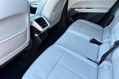 2024 Cadillac LYRIQ Luxury 1