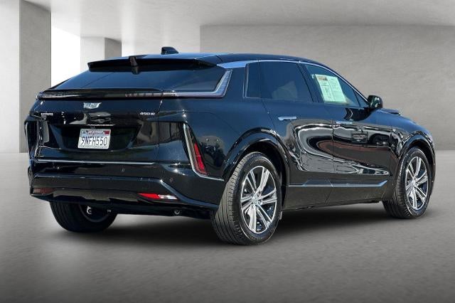 2024 Cadillac LYRIQ Luxury 1