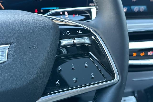 2024 Cadillac LYRIQ Luxury 1