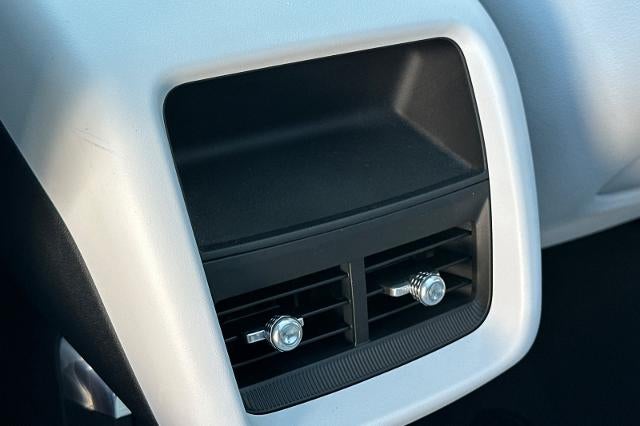 2024 Cadillac LYRIQ Luxury 1