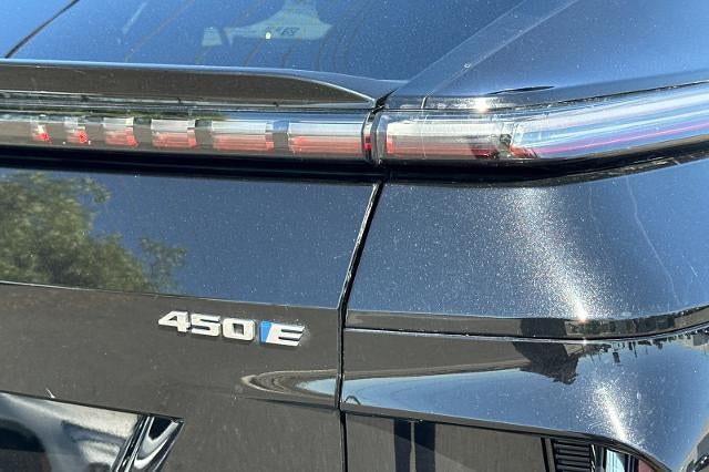 2024 Cadillac LYRIQ Luxury 1