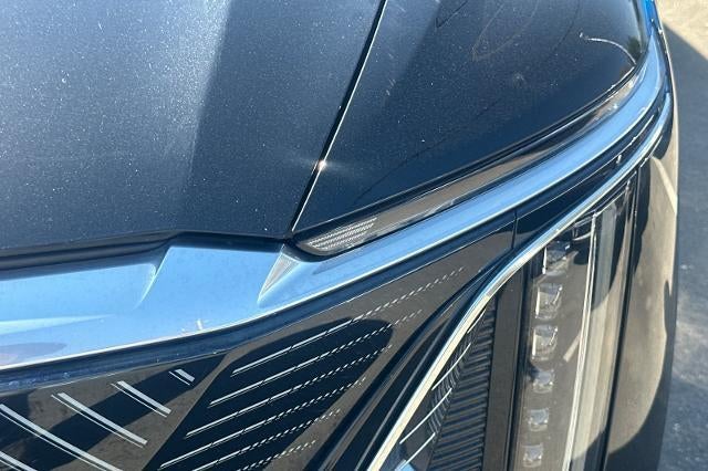 2024 Cadillac LYRIQ Luxury 1