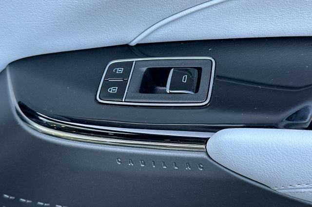 2024 Cadillac LYRIQ Luxury 1