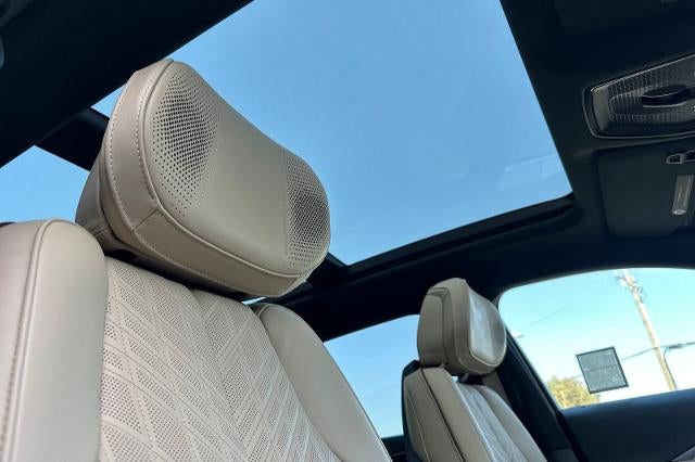 2024 Cadillac LYRIQ Sport 3