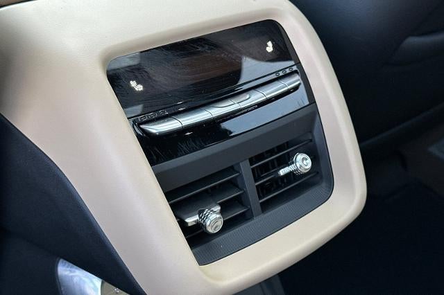 2024 Cadillac LYRIQ Sport 3