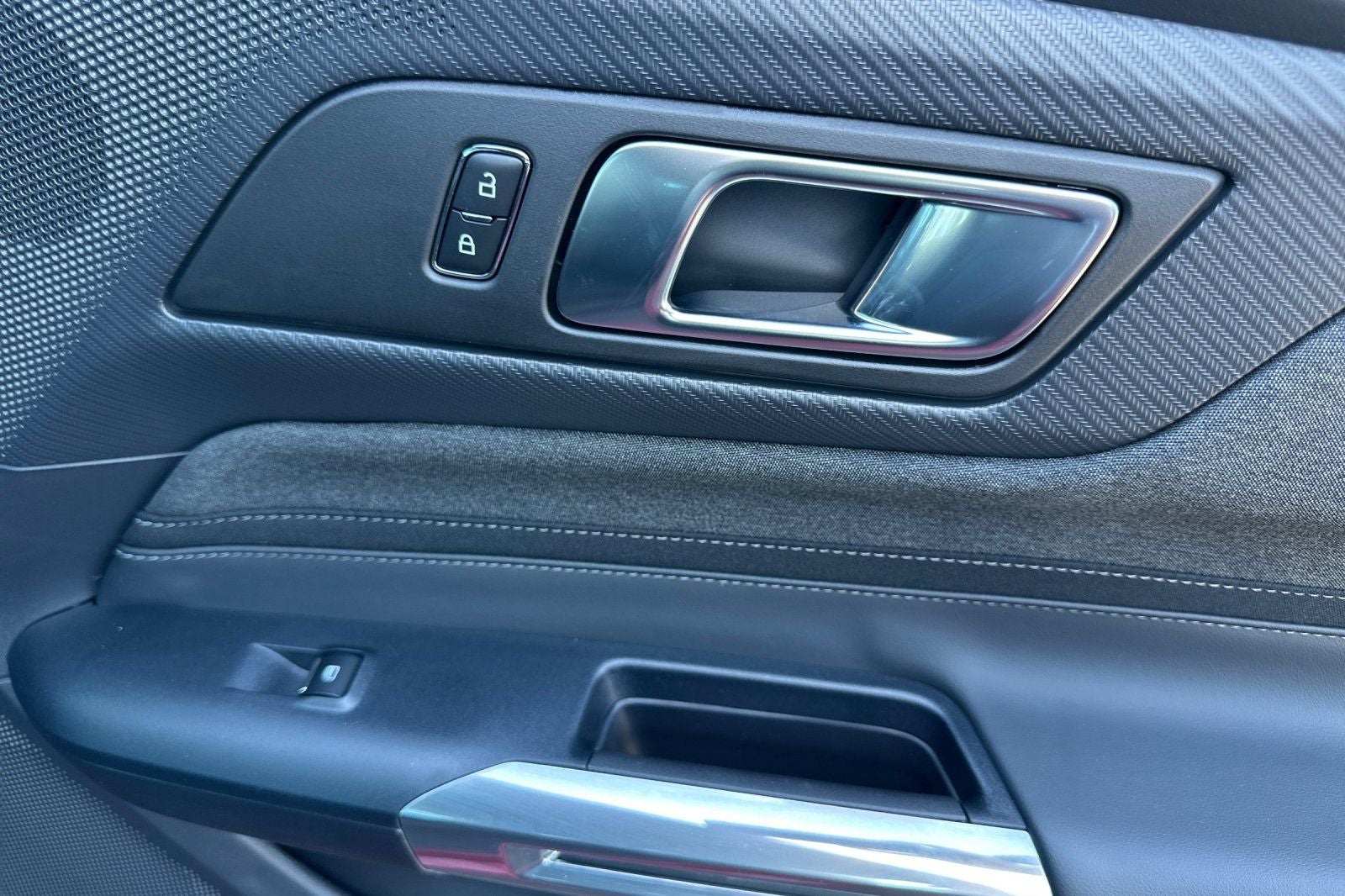 2026 Ford Mustang EcoBoost Fastback - Photo 17