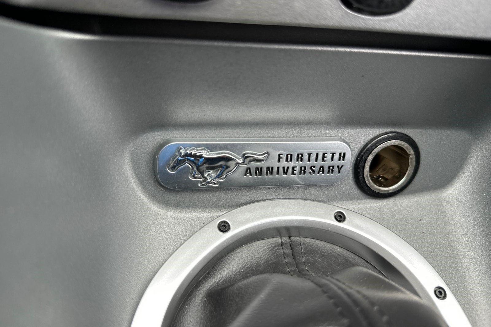 2004 Ford Mustang Mach 1 Premium