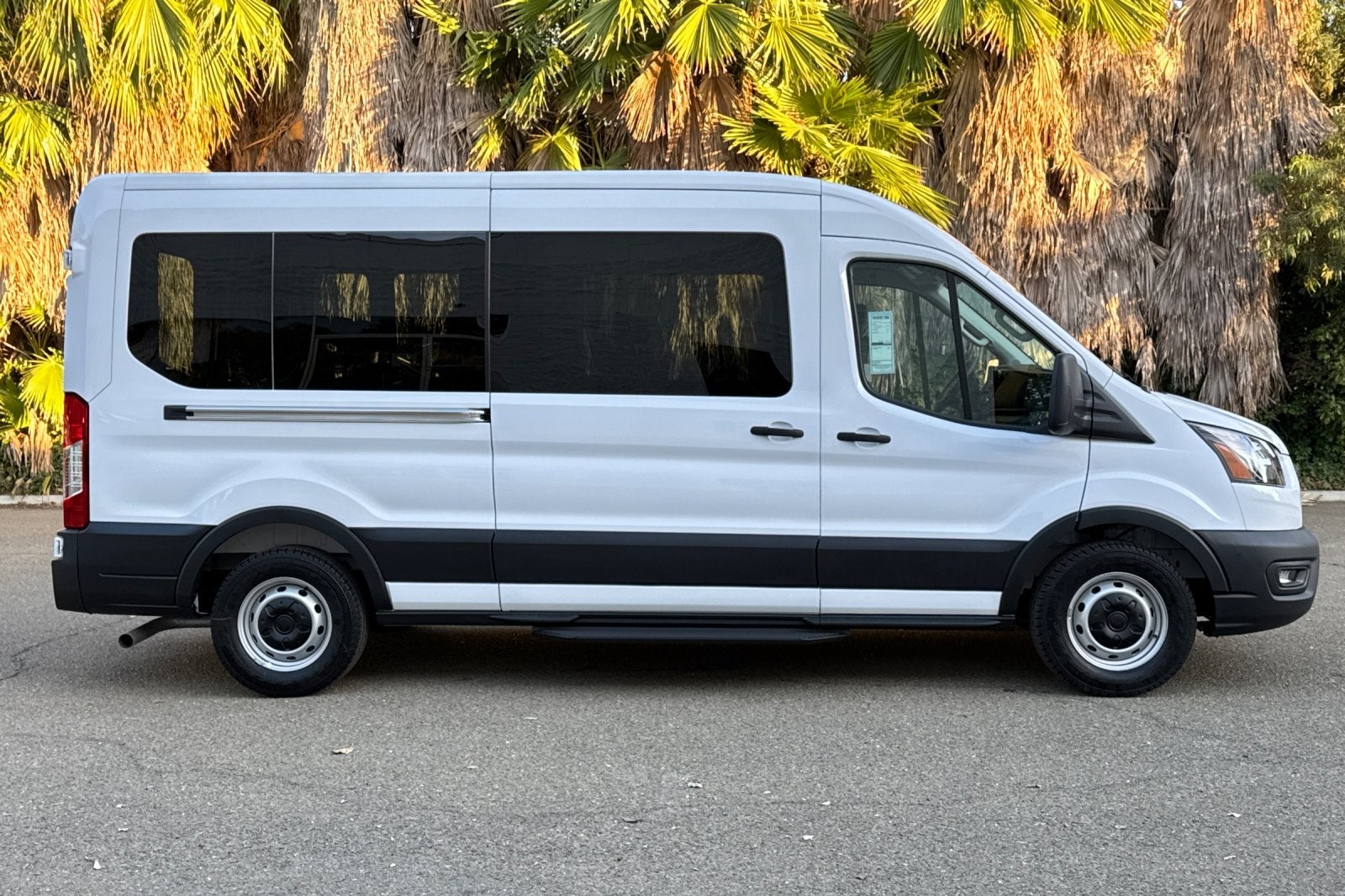 2025 Ford Transit-350 XL