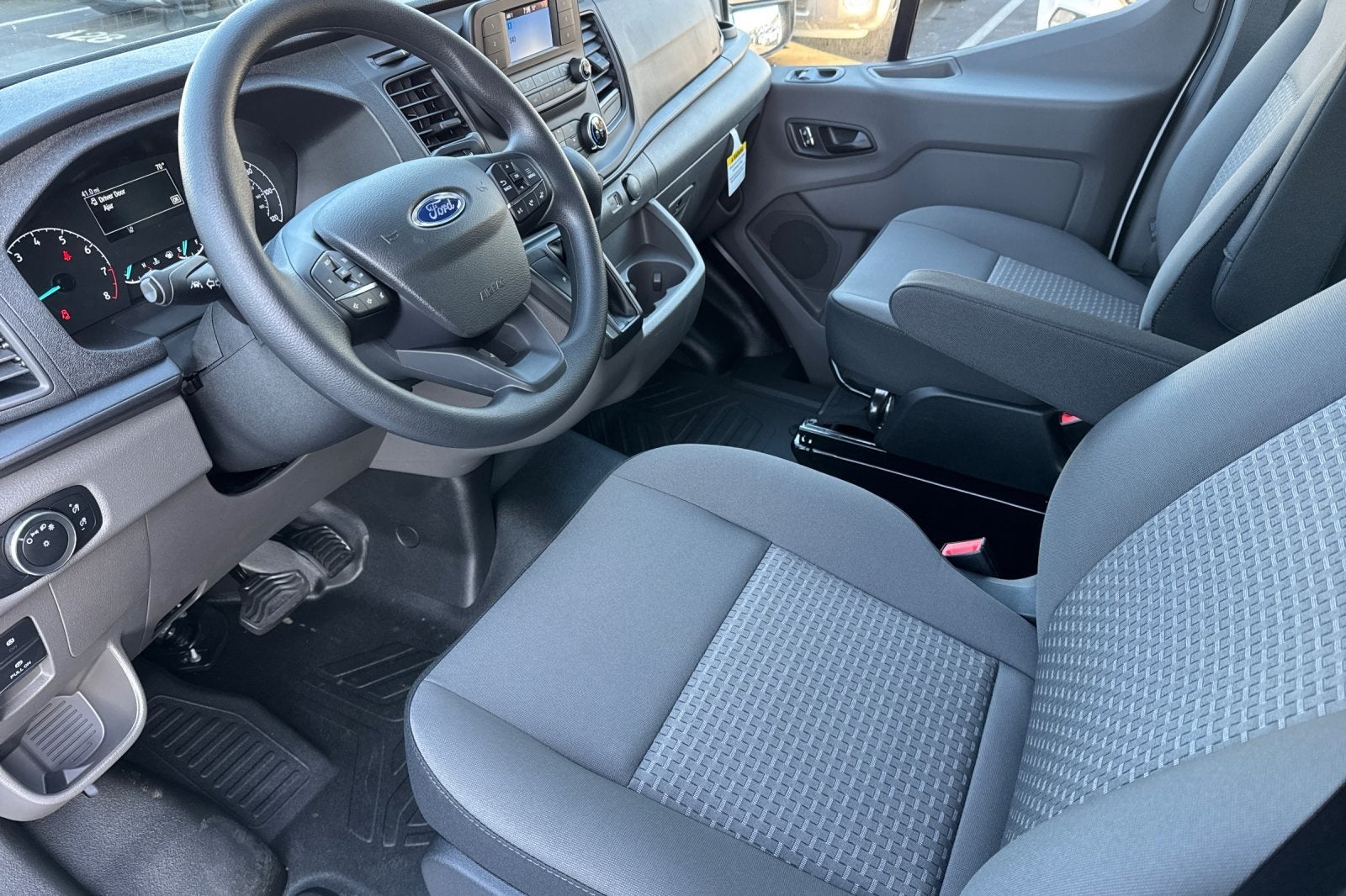 2025 Ford Transit-350 XL