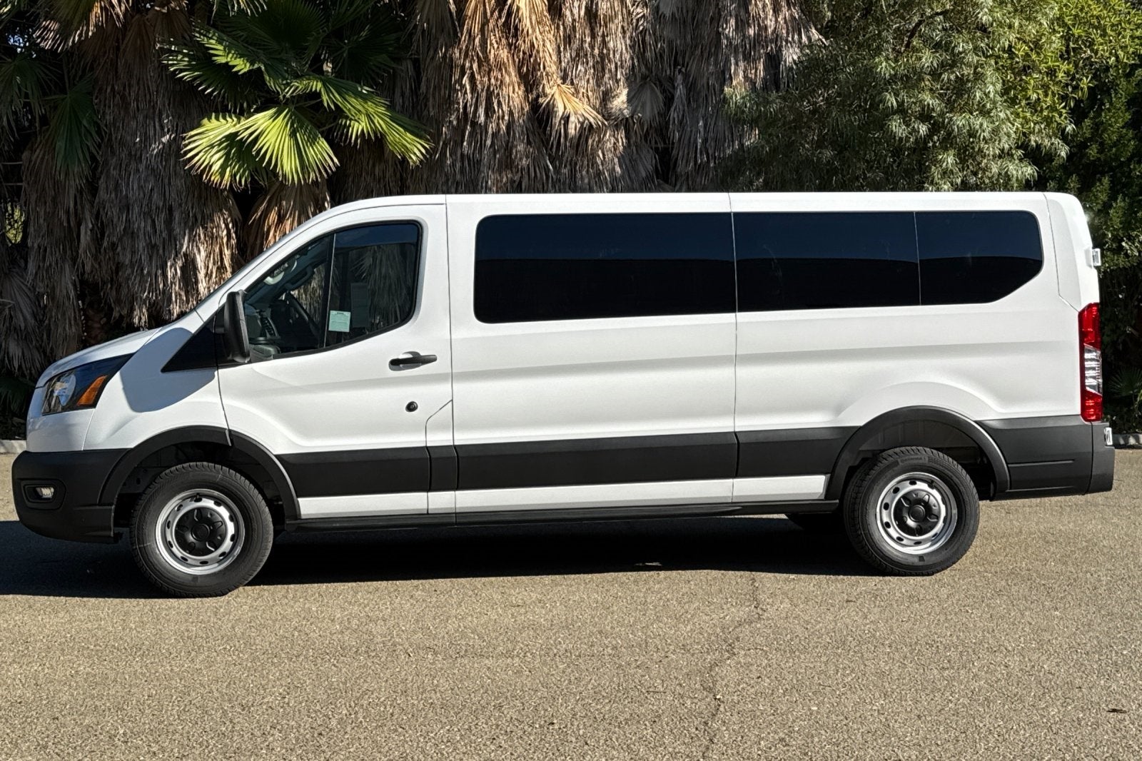 2025 Ford Transit-350 XL