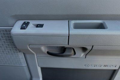 2025 Ford E-350SD Base Cutaway