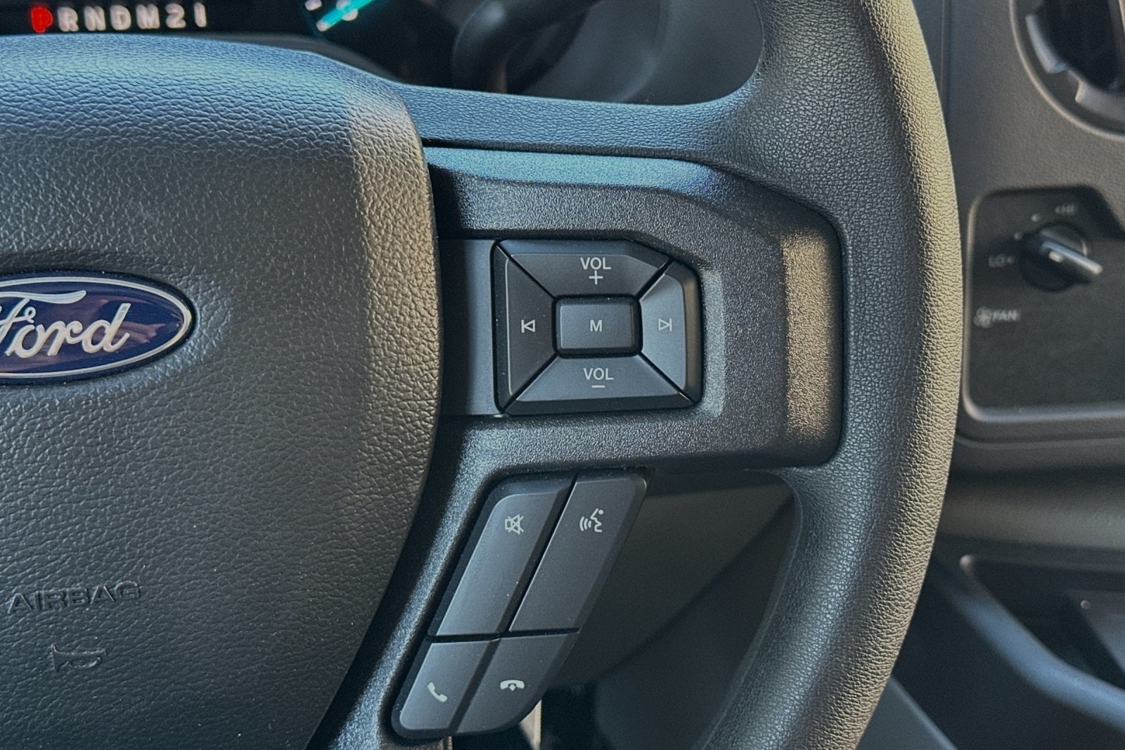 2025 Ford E-350SD Base Cutaway