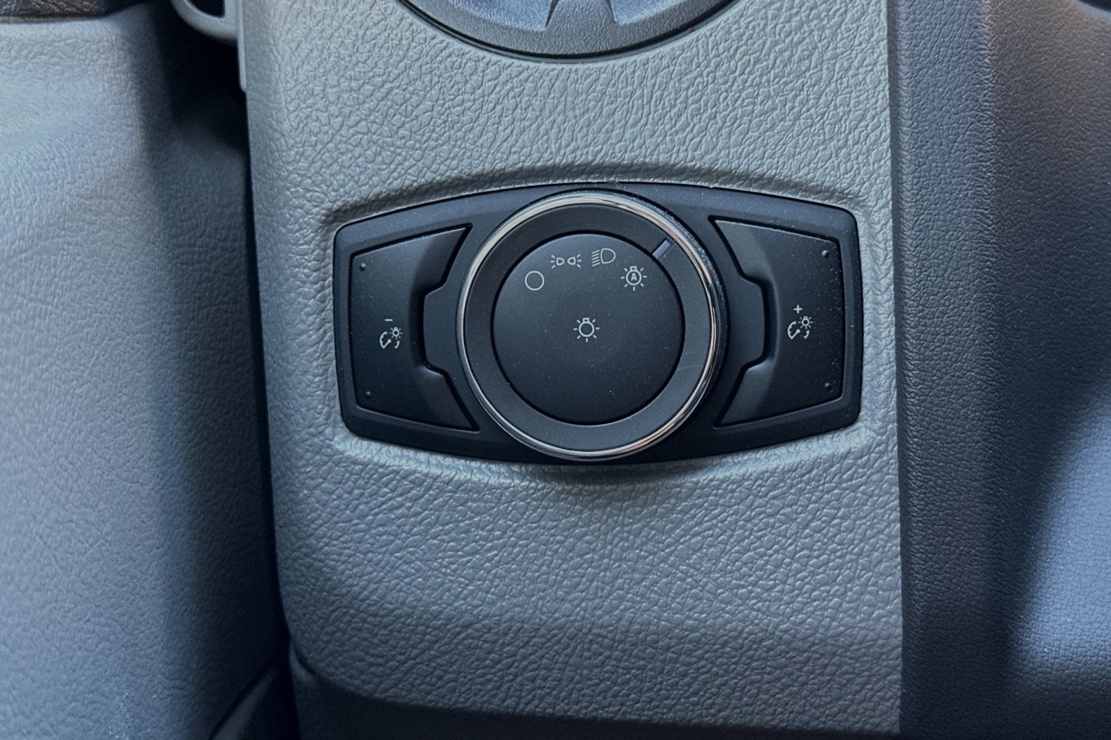 2025 Ford E-350SD Base Cutaway