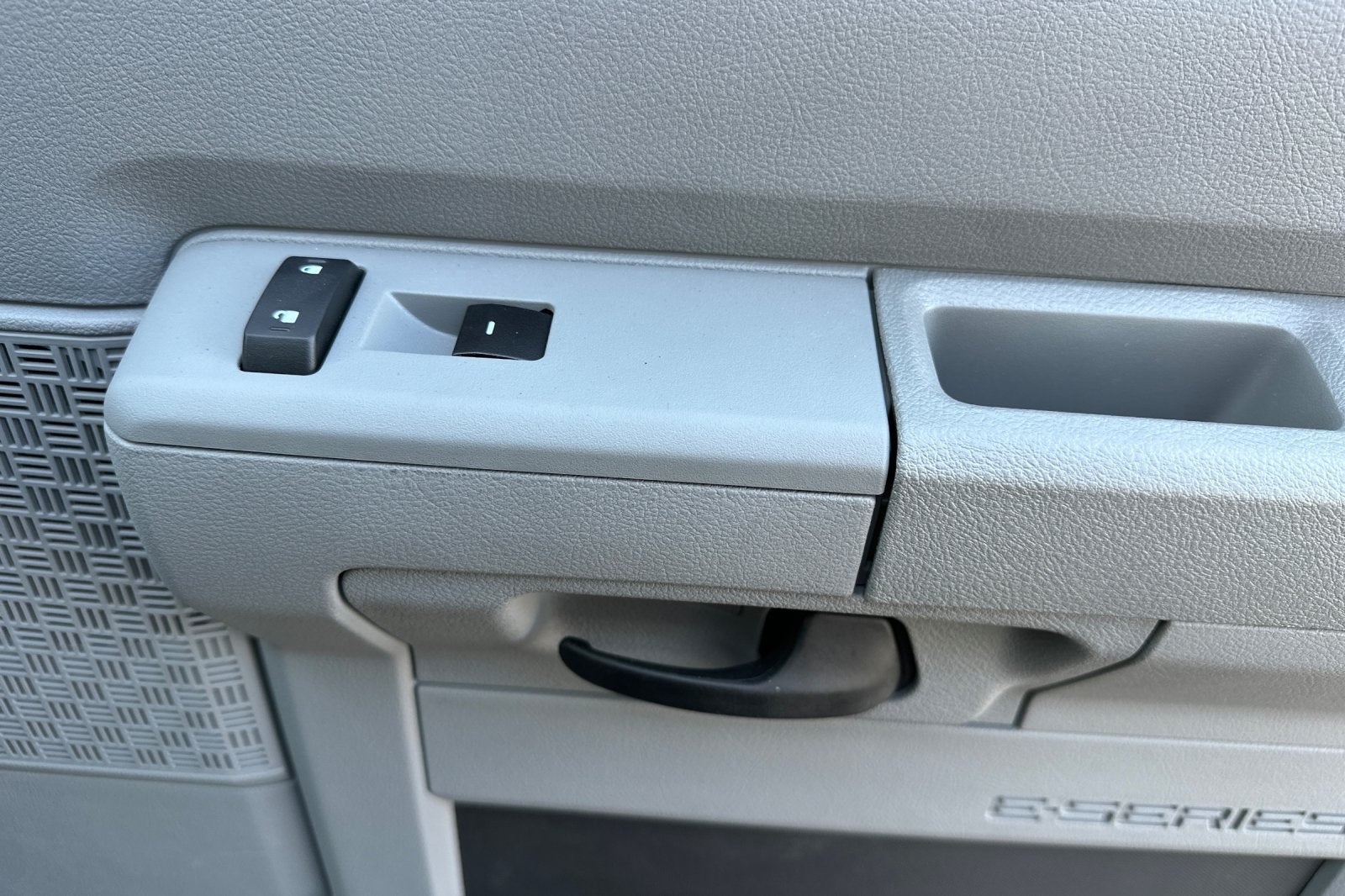 2025 Ford E-350SD Base Cutaway