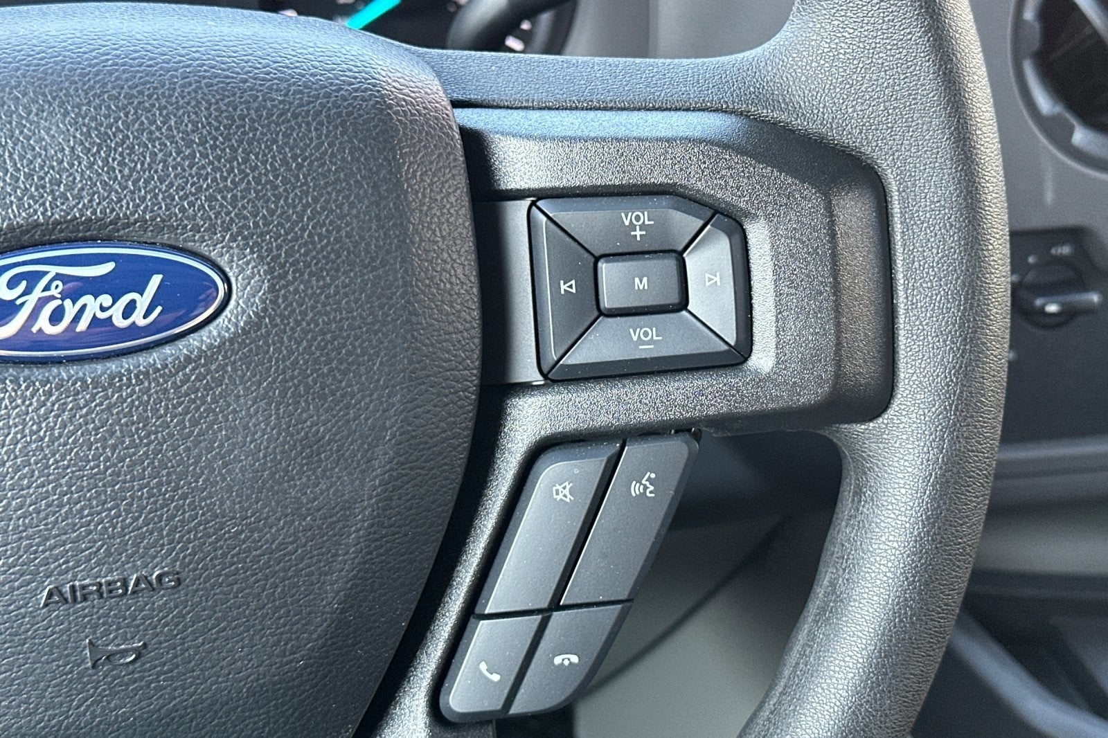 2025 Ford E-350SD Base Cutaway