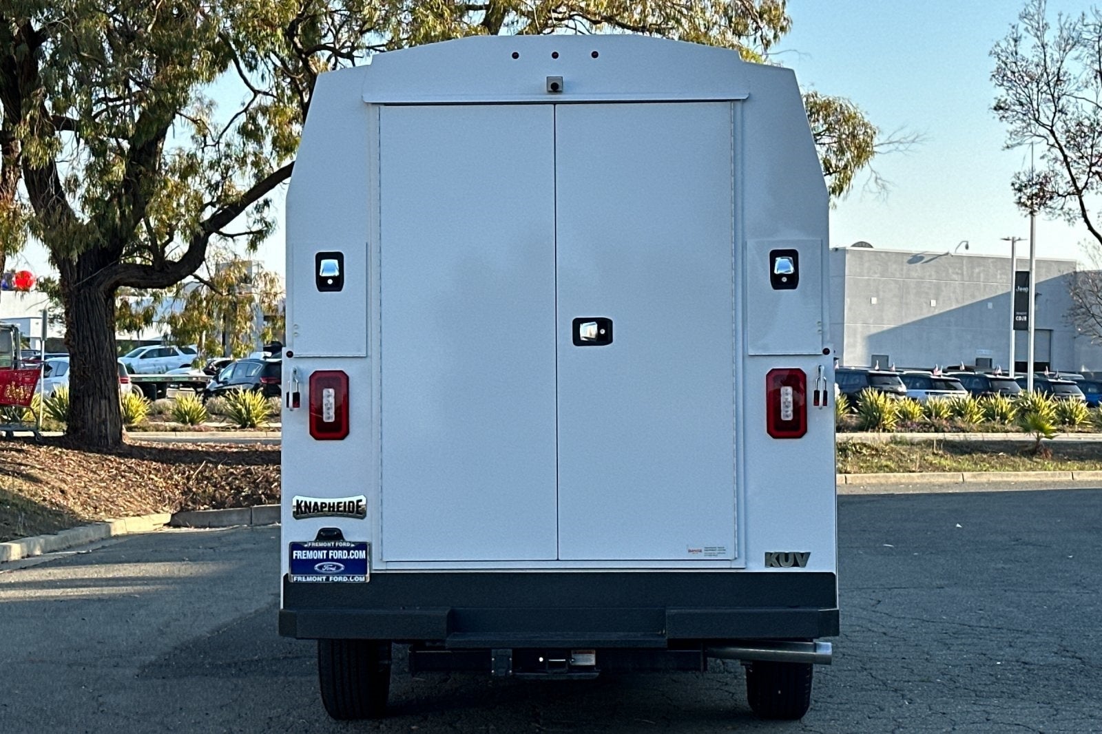 2025 Ford E-350SD Base Cutaway