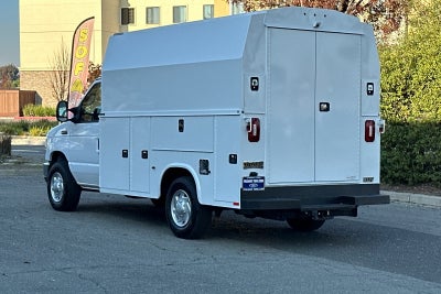 2025 Ford E-350SD Base Cutaway