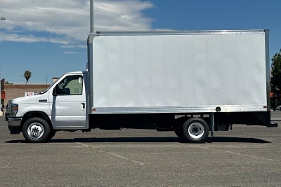 2027 Ford E-450SD Base DRW