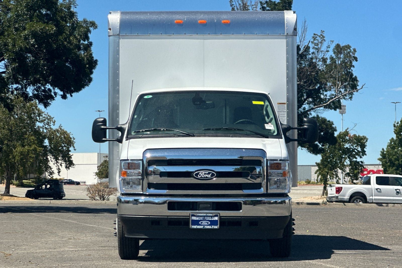 2027 Ford E-450SD Base DRW