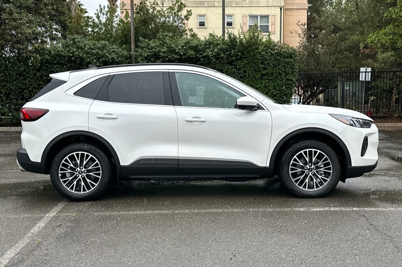 2025 Ford Escape Plug-In Hybrid Base