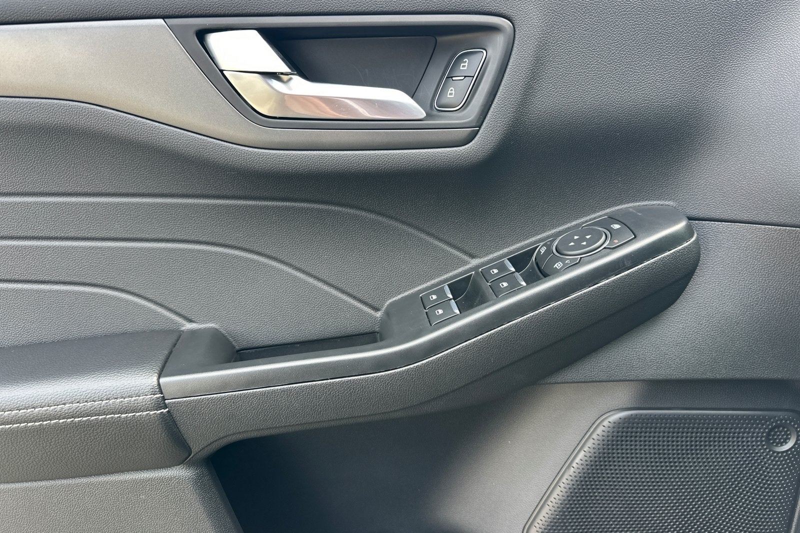 2025 Ford Escape Plug-In Hybrid Base