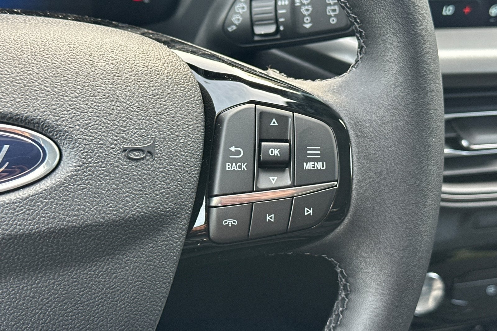 2025 Ford Escape Plug-In Hybrid Base