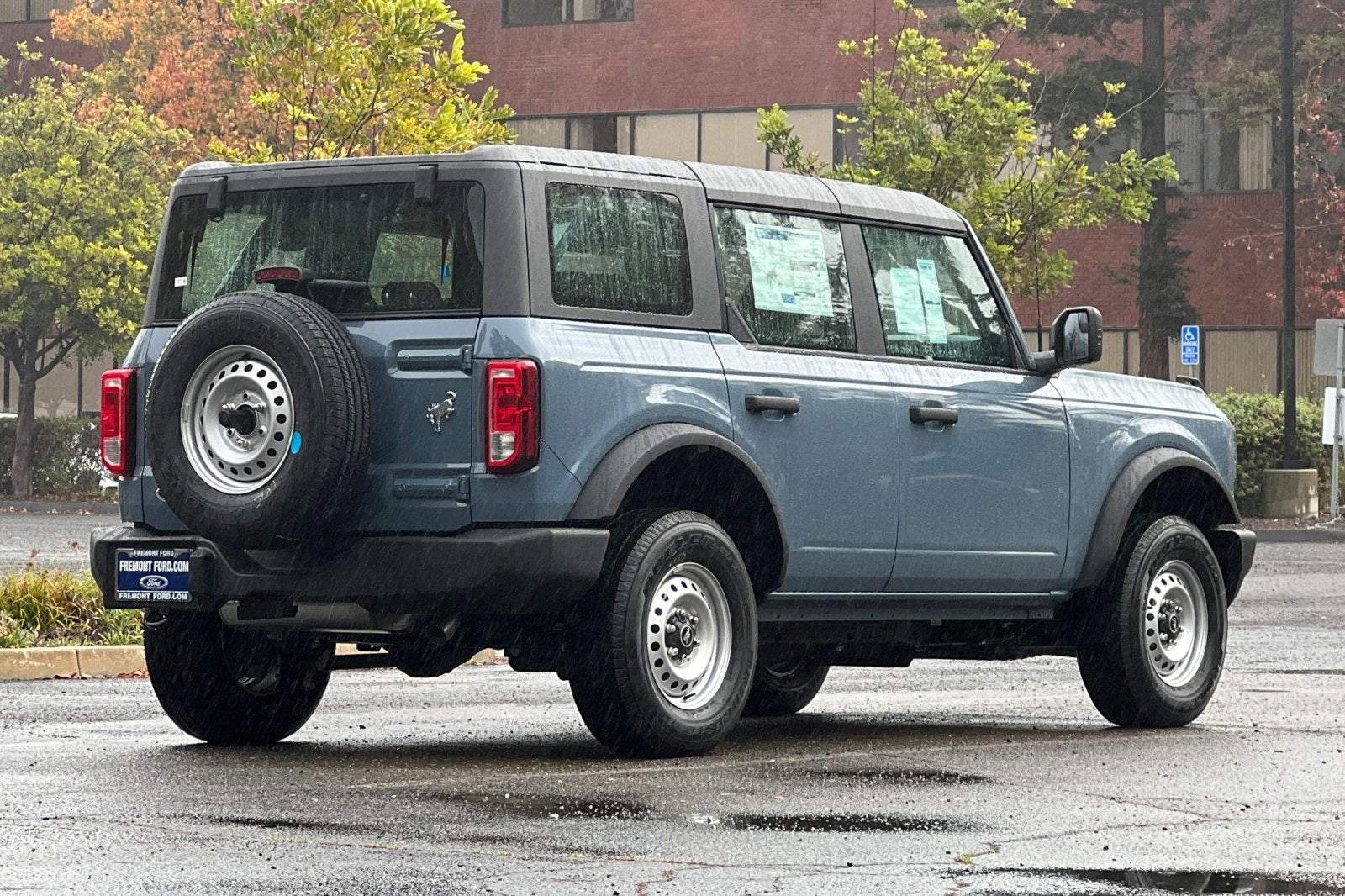 2025 Ford Bronco Base