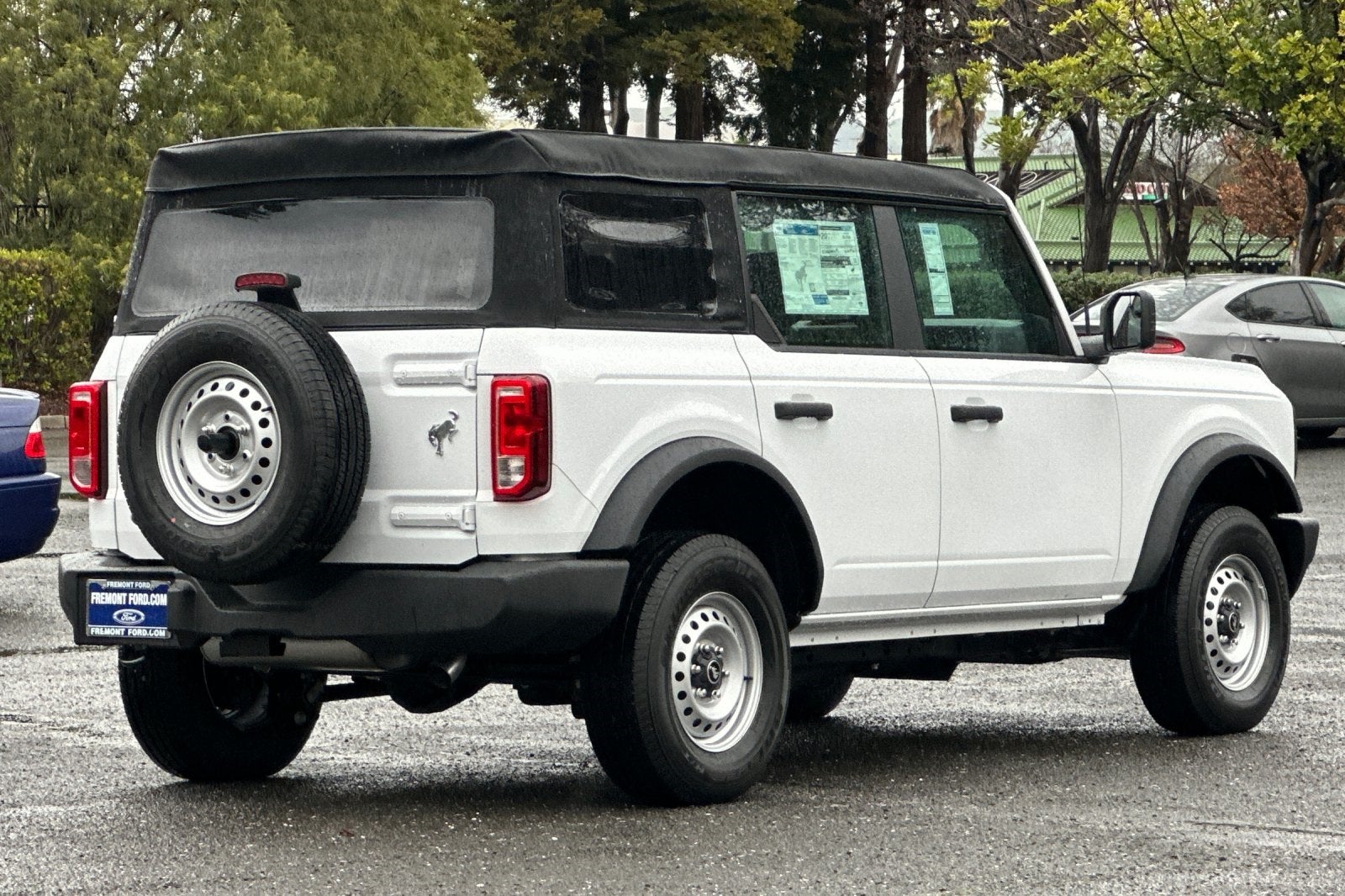 2025 Ford Bronco Base