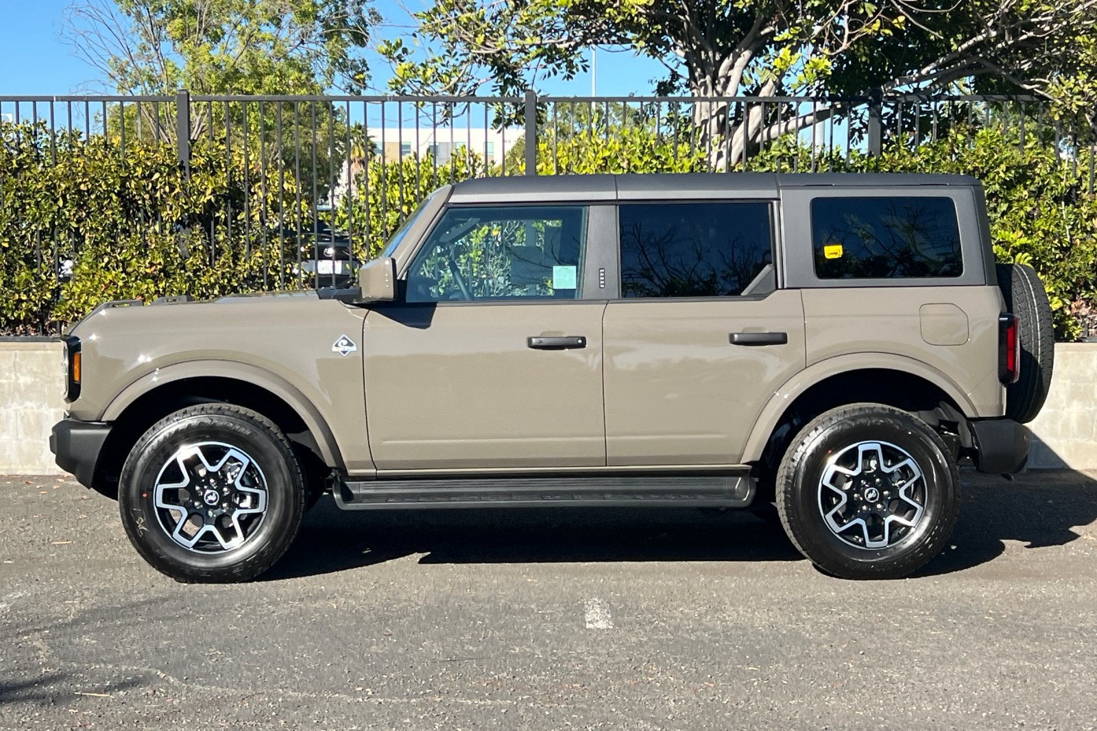 2026 Ford Bronco Outer Banks®
