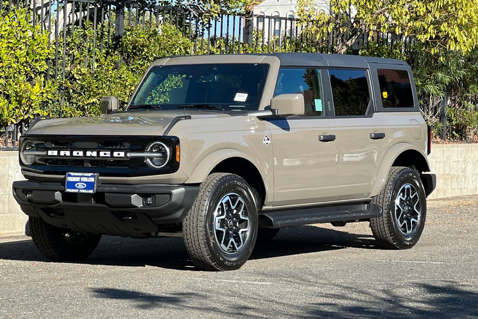 2026 Ford Bronco Outer Banks®