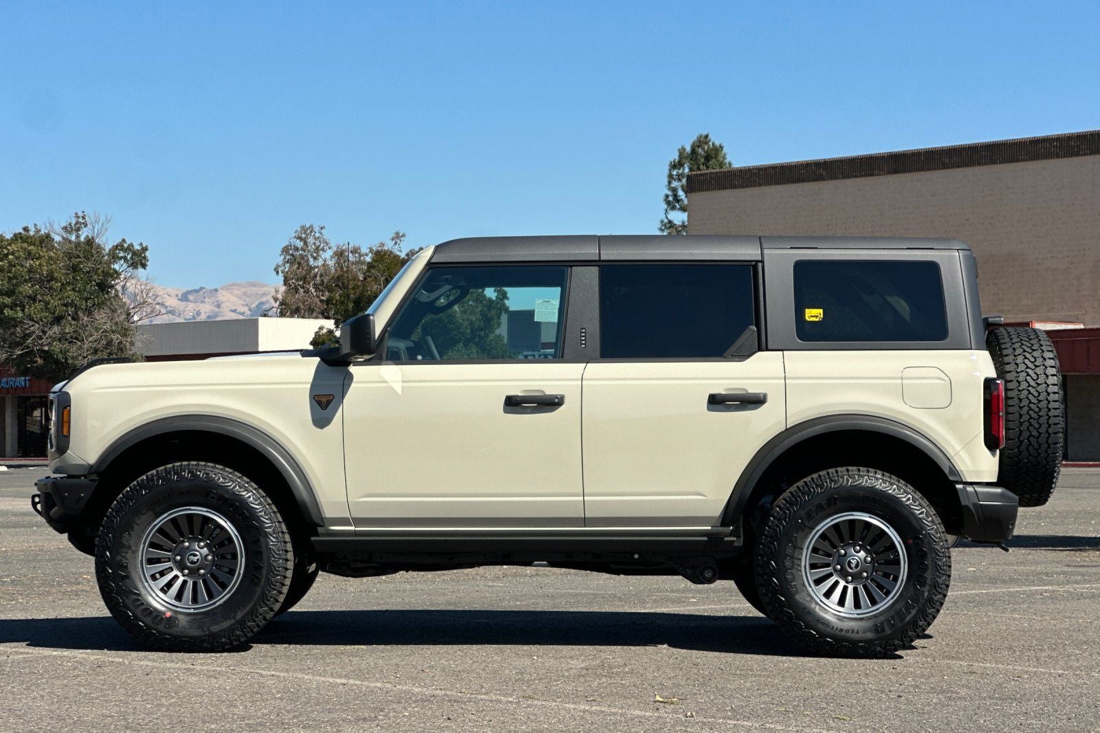 2026 Ford Bronco Badlands