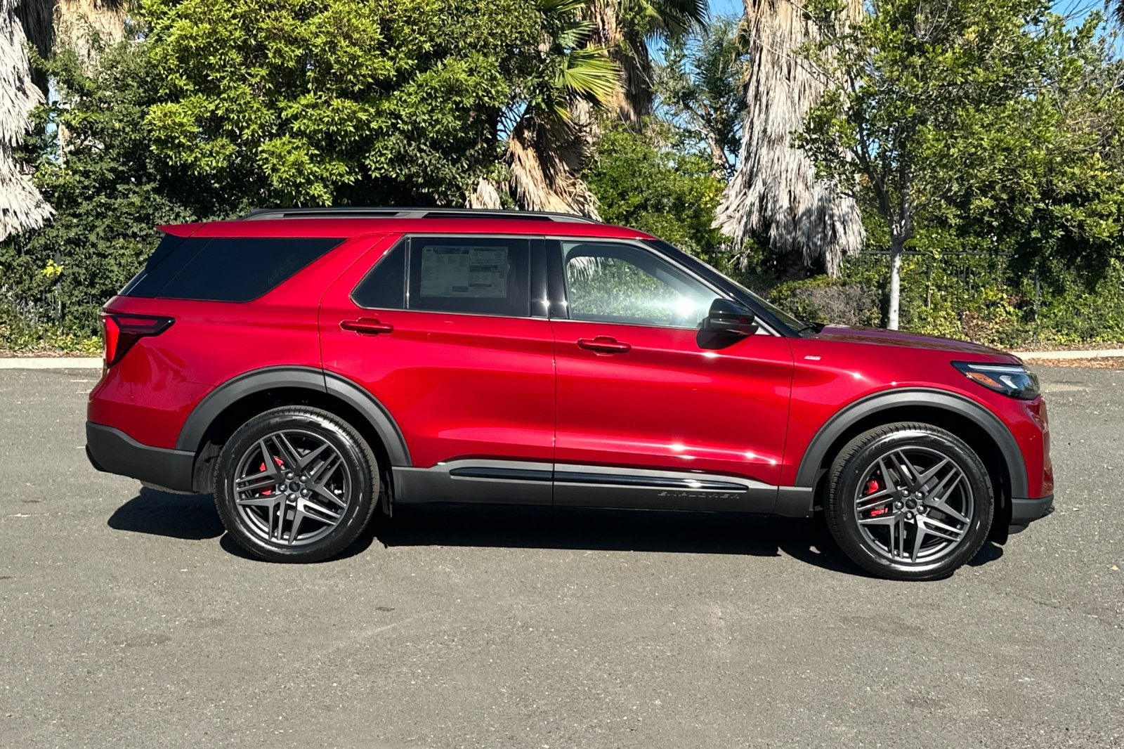 2027 Ford Explorer ST-Line