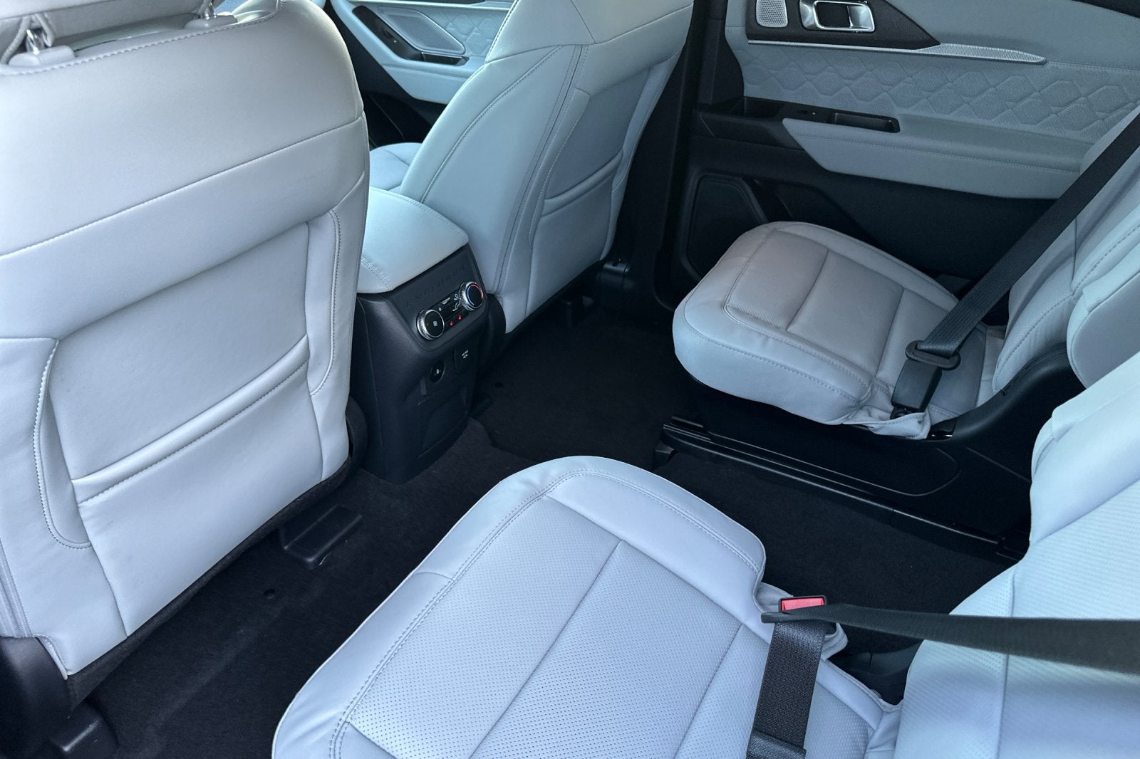 2027 Ford Explorer Platinum™