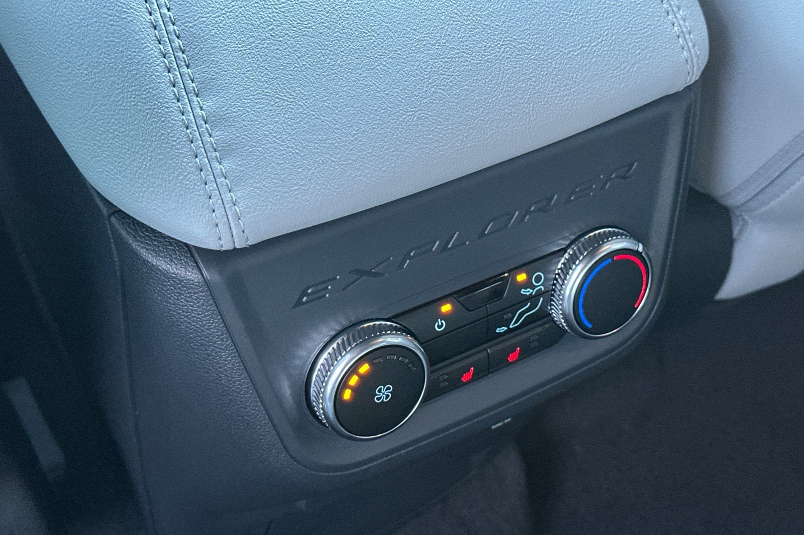 2027 Ford Explorer Platinum™