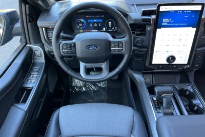 2025 Ford F-150 Lightning Lariat