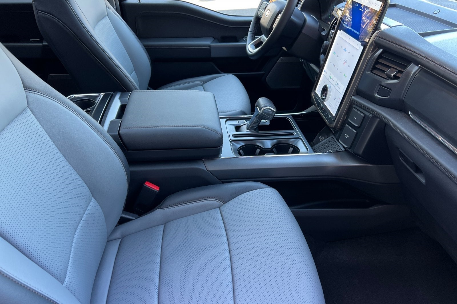 2025 Ford F-150 Lightning Lariat