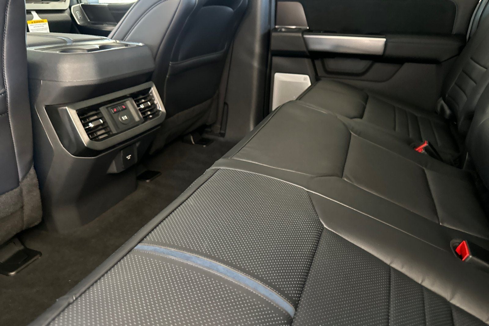 2026 Ford F-350SD Platinum 160 WB