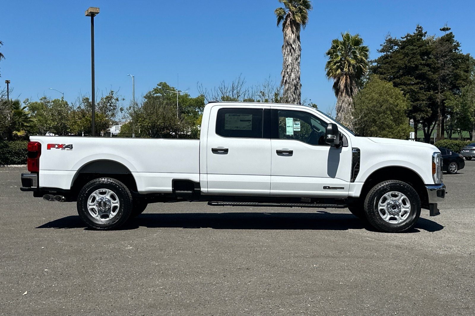 2026 Ford F-350SD XLT 176 WB