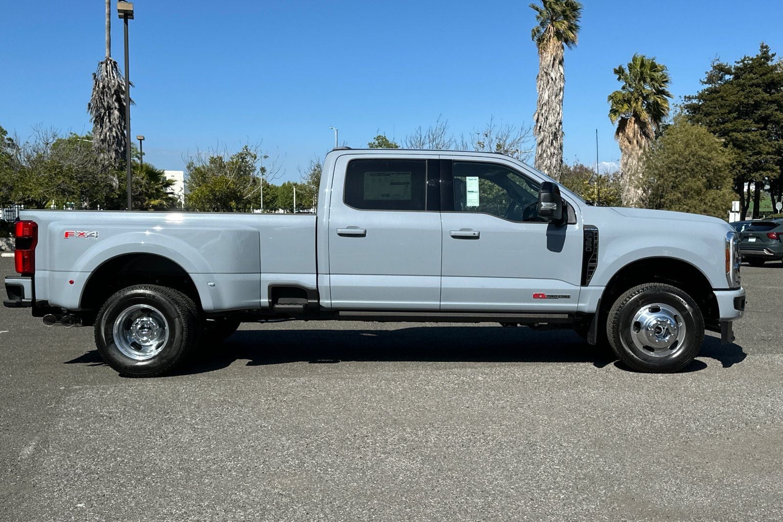 2026 Ford F-350SD Platinum DRW
