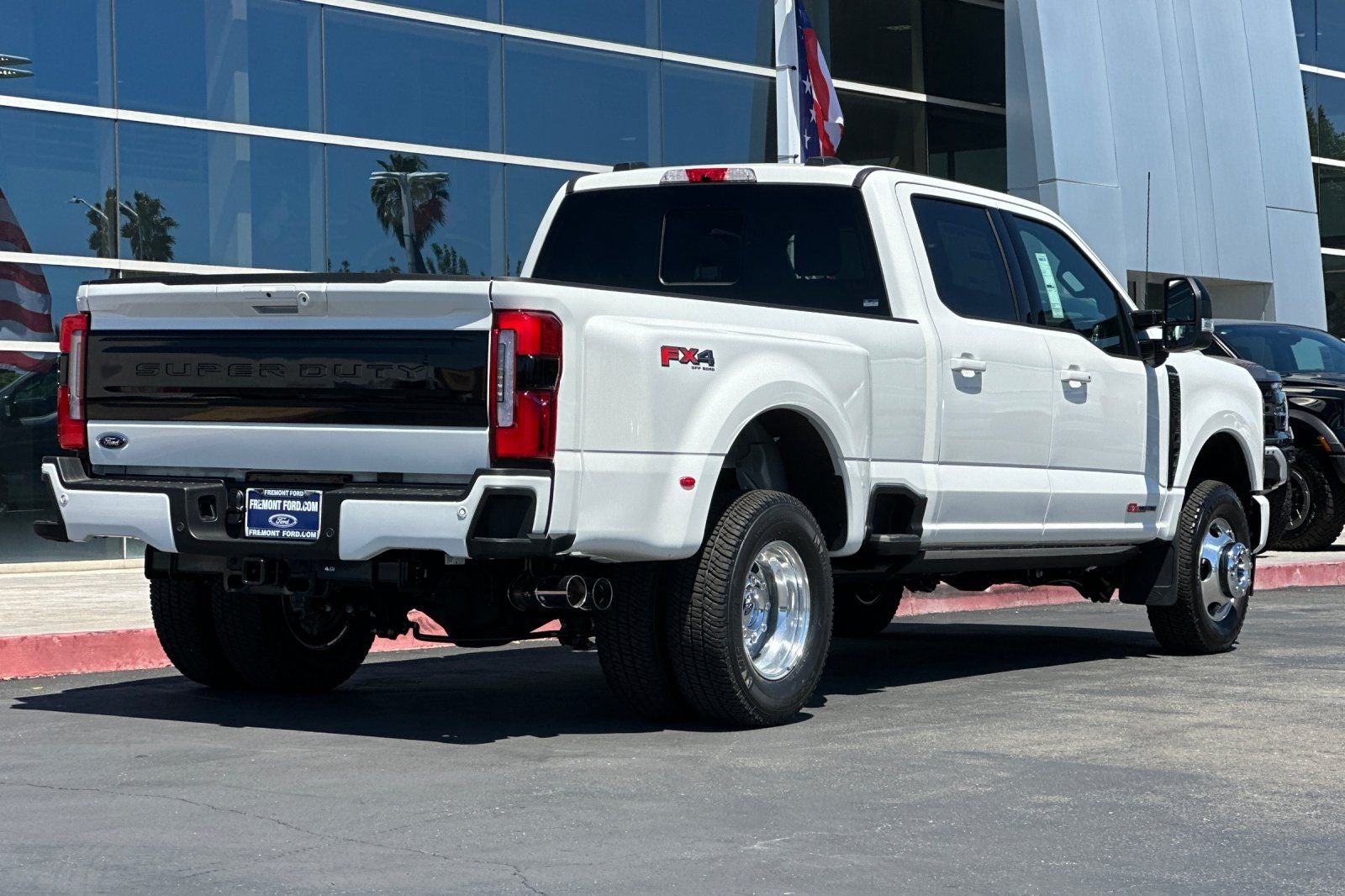 2026 Ford F-350SD Platinum DRW