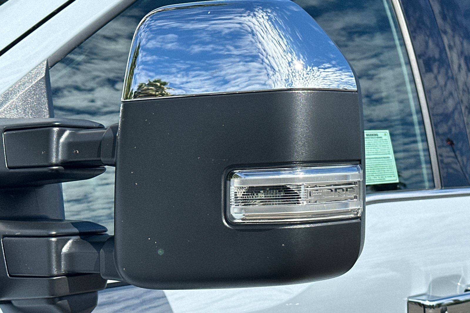 2025 Ford F-350SD Lariat DRW