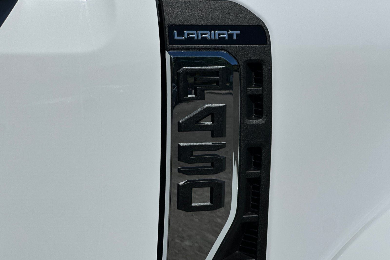 2026 Ford F-450SD Lariat DRW