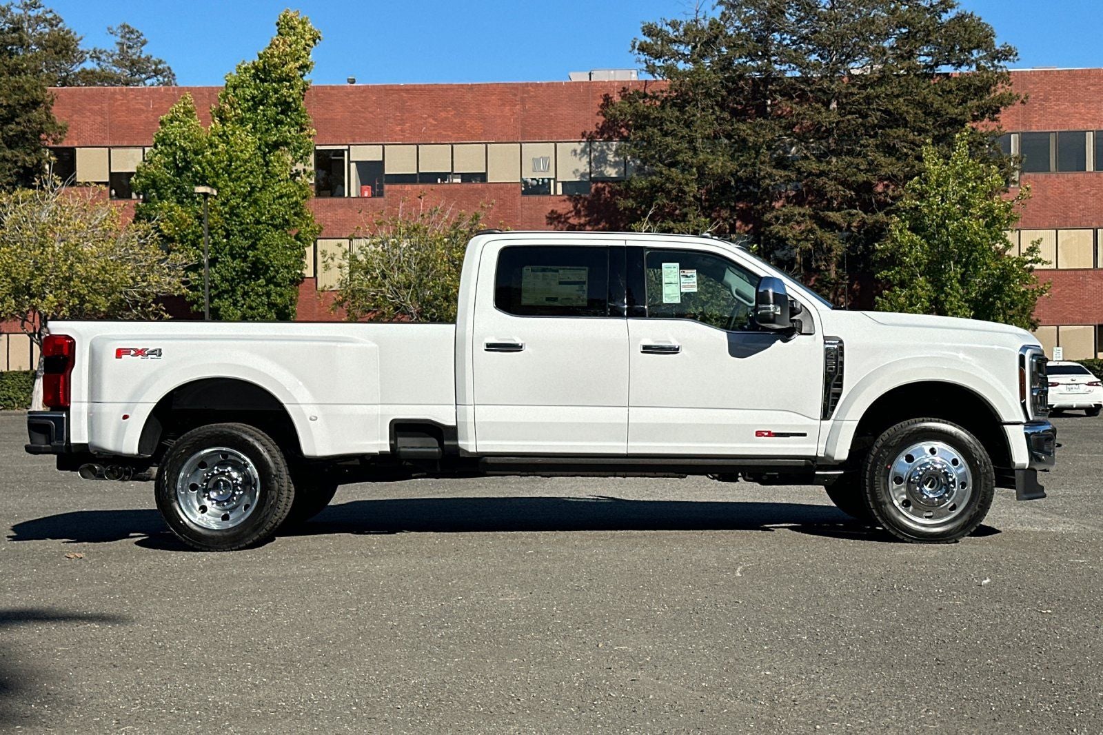2026 Ford F-450SD Lariat DRW