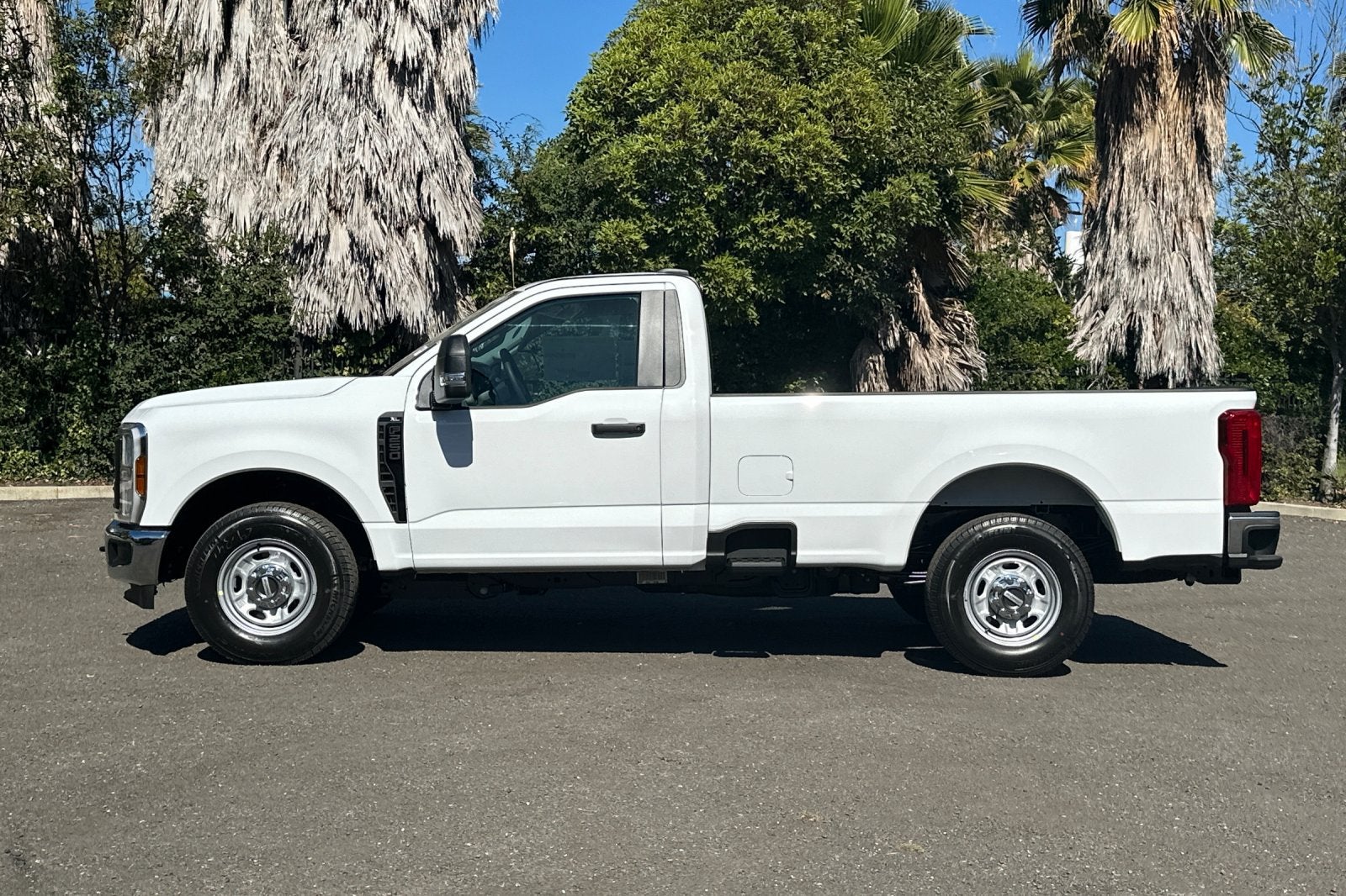 2027 Ford F-250SD XL