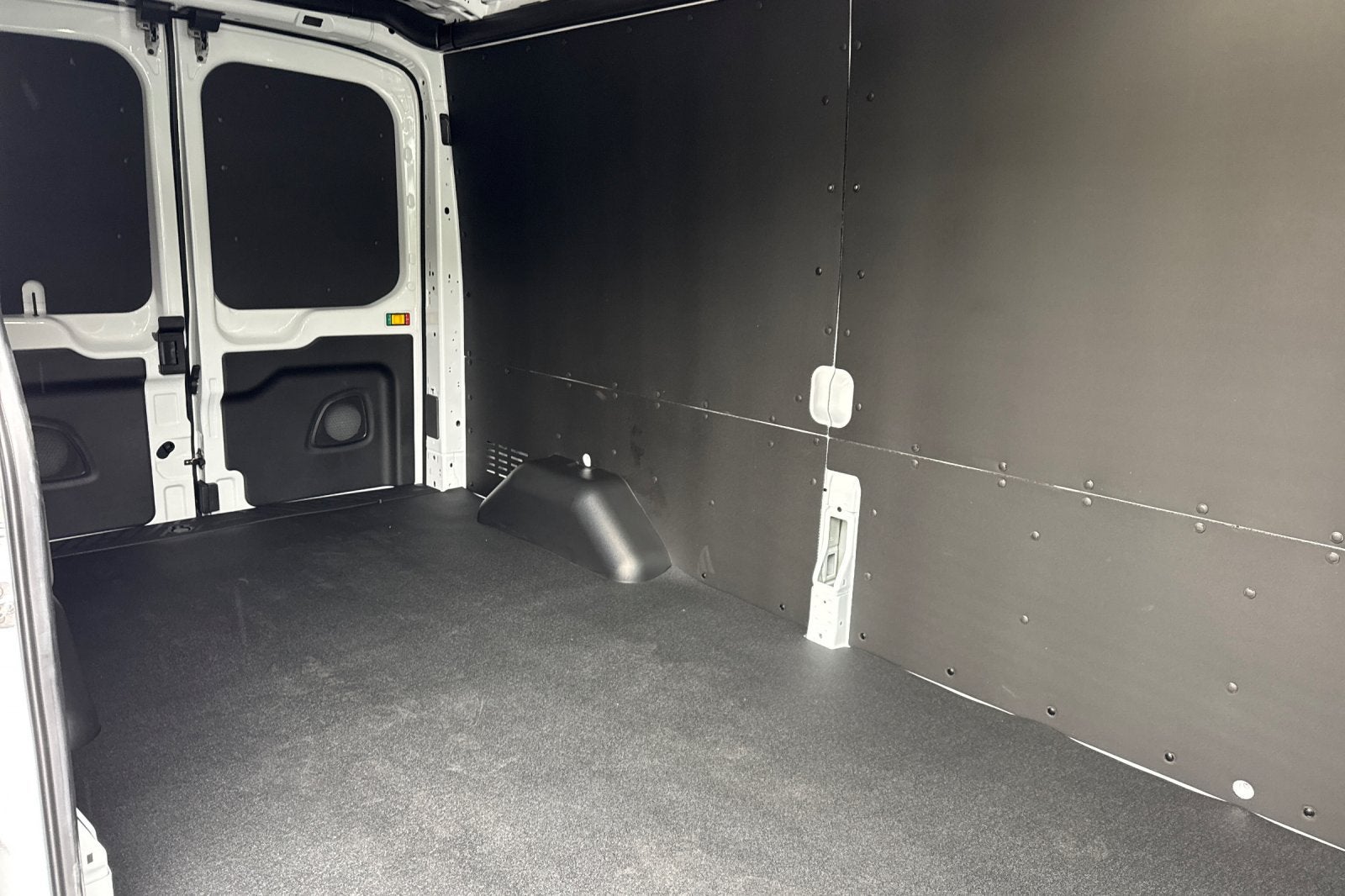 2027 Ford Transit-250 T-250 148" Med Rf 9150 GVWR RWD